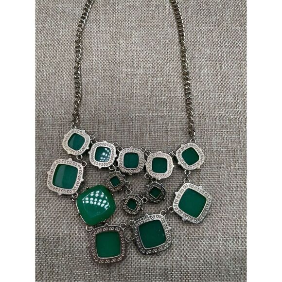 Lime Green Square Cabochon Open Back Cluster Statement 18" Gold Tone Necklace - Picture 5 of 9